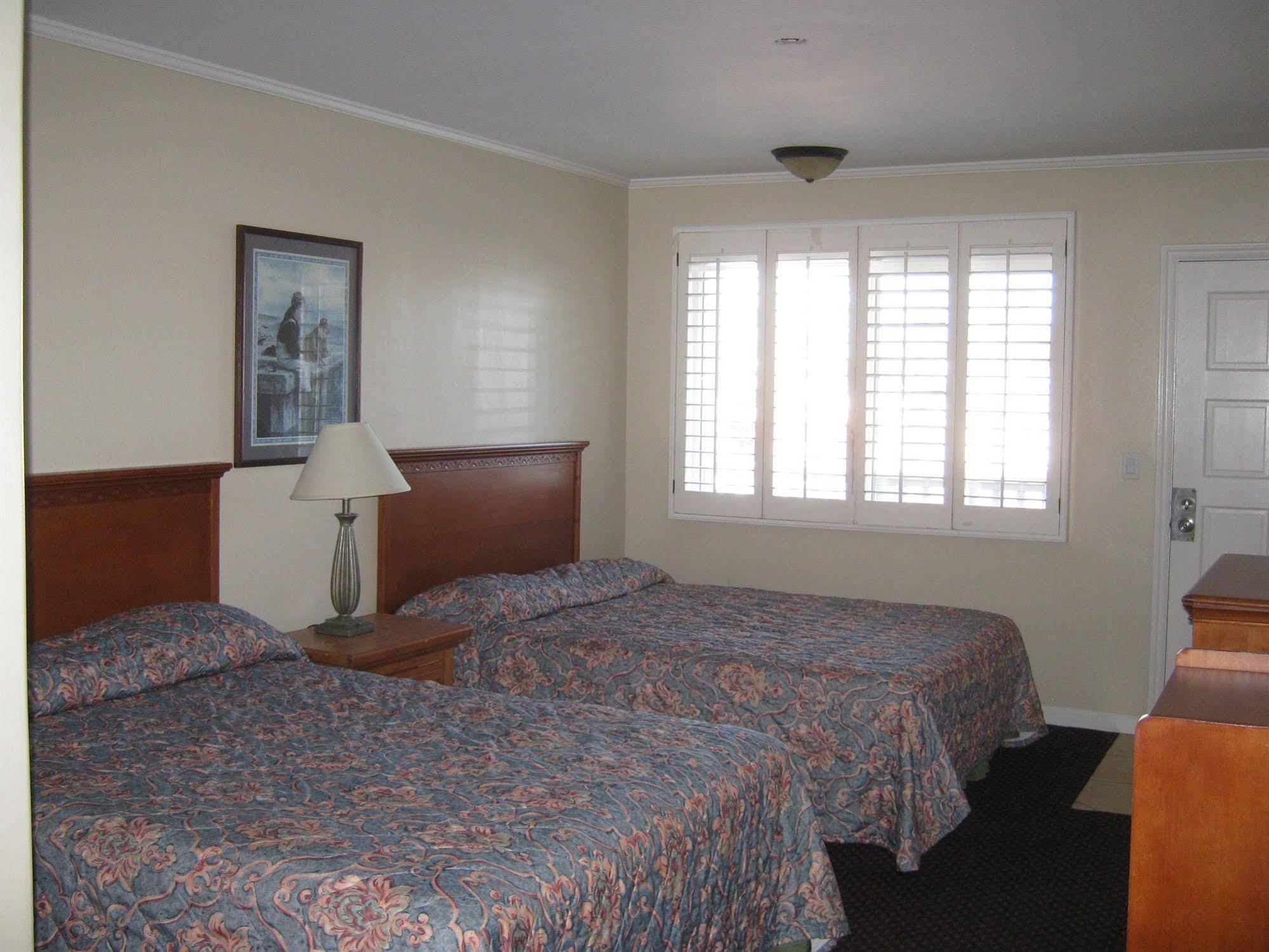 ונטורה The Shores Inn מראה חיצוני תמונה